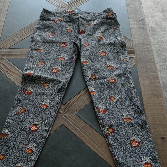 Old navy pixie dark fall floral pants - Picture 1 of 3